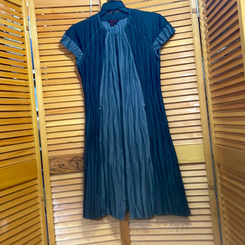 Two tone zip front dress